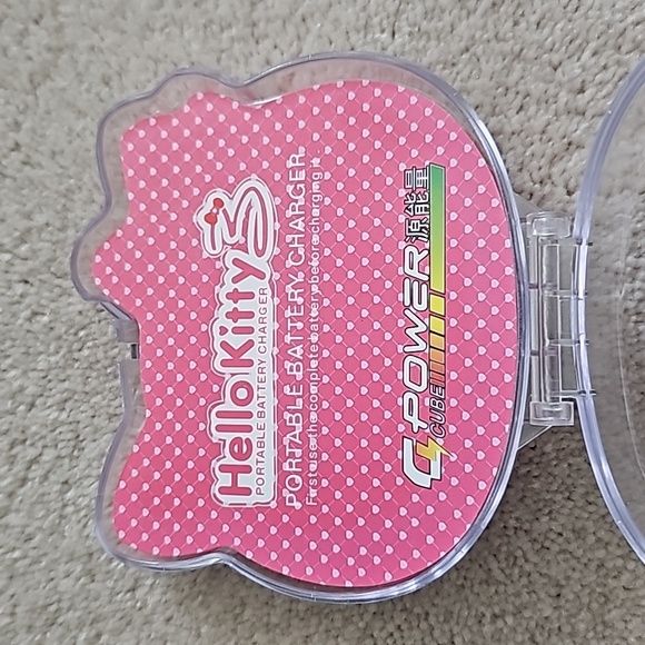 Hello Kitty portable charger power bank - Picture 3 of 8